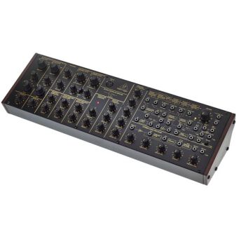 Syntezator Behringer K-2